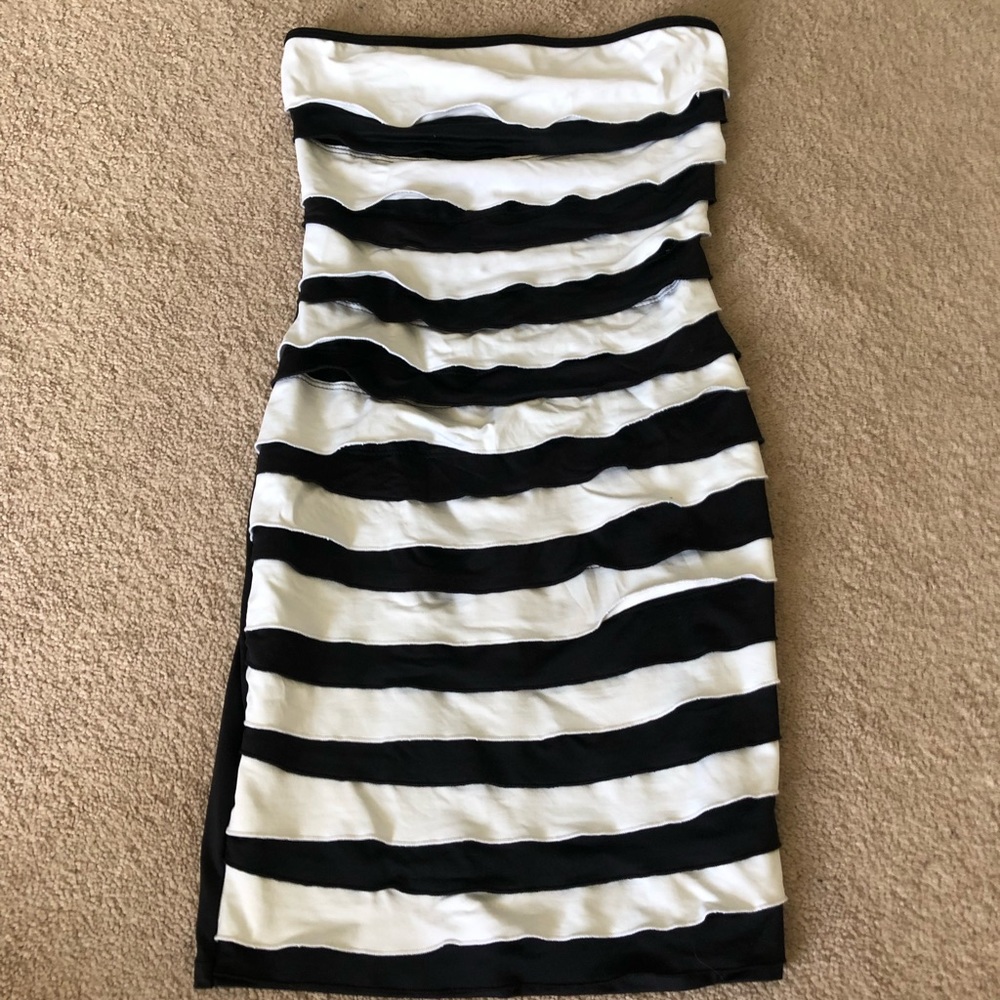 Strapless black and white dress